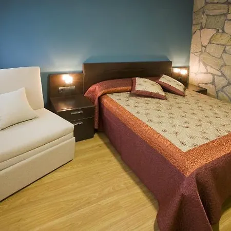 马达里安酒店 莱萨马